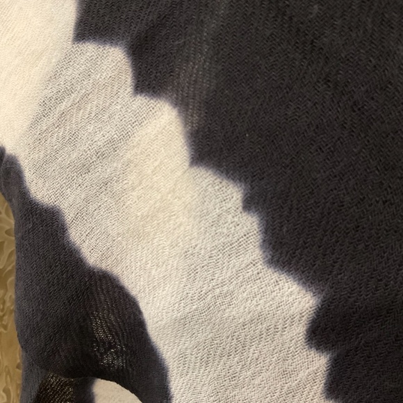 NWT YAYA Brand Scarf - Picture 3 of 4